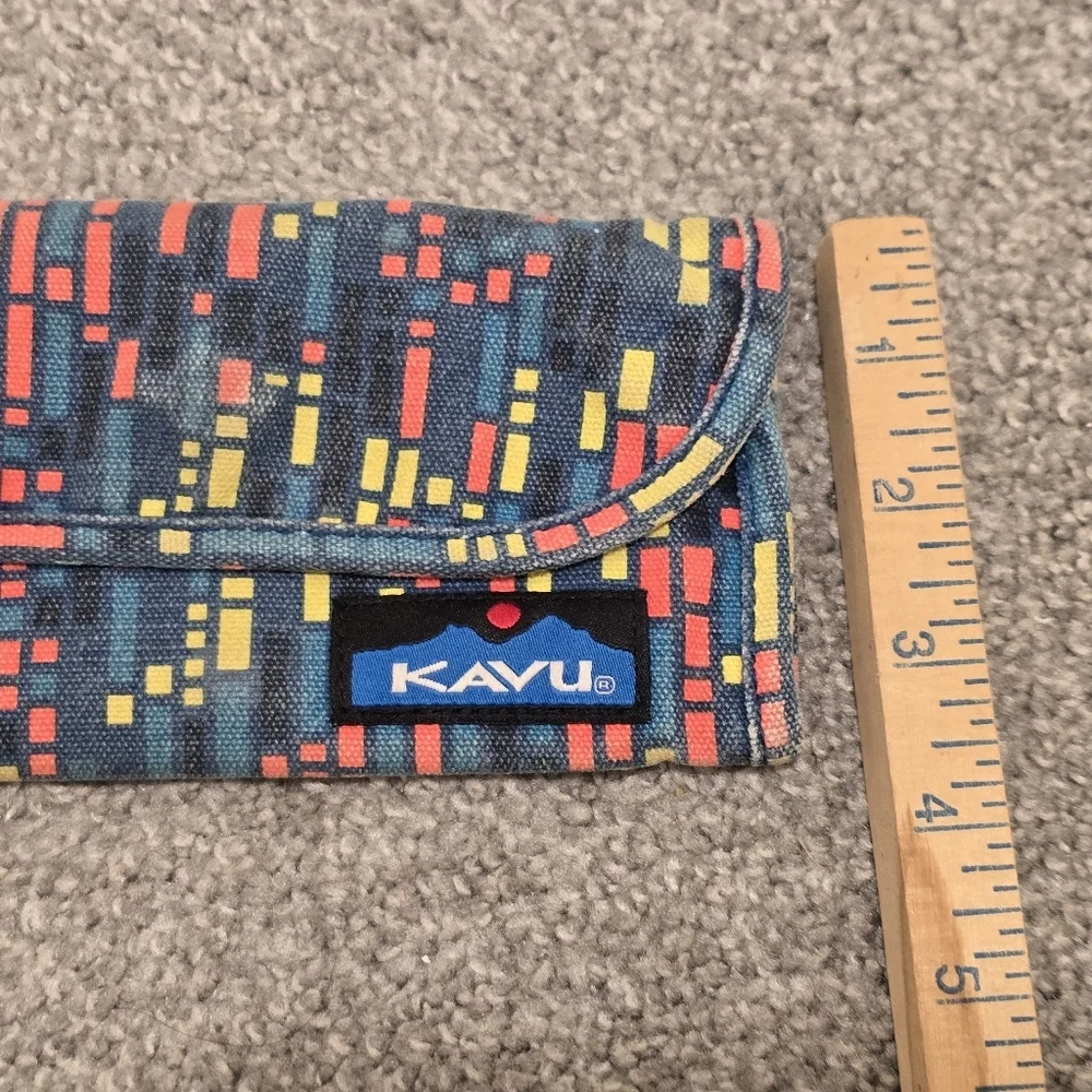 Kavu Wallet Slender Neon Geometric Pattern